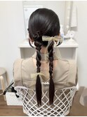 ツインのねじり編みおろしヘア