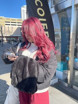 コワファースト 大分(COIFF1RST) 派手髪！ピンクカラーのハイトーン