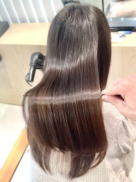 リプロ(Repro) 【美髪矯正】くせ毛特化美髪ストレート