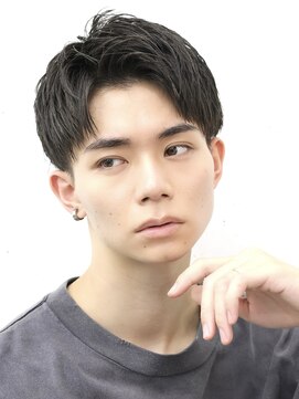 アーリー(Ali'i) ハーフアップバングショート無造作パーマ刈り上げツーブロック