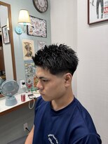 フォーコーナーズカットショップフェイビーズ 名古屋西(FourCornersCutShop favey's)&nbsp;テーパーフェードで作るスパイキーショート