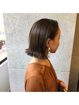 アンフェインド02(UNFEIGNED 02) クラゲヘアー/小顔に見せるヘア/ココアベージュ/伏見/栄