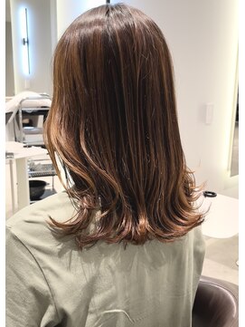 ケリーアン 太田(kelly.un) くびれミディ　アッシュブラウン