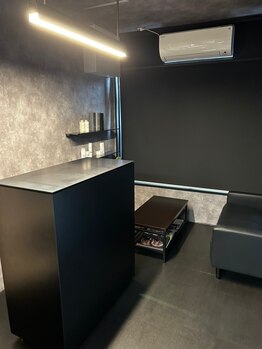 キュー(q.)の写真/【朝9時～営業＊】朝9時から予約OK！駅近で通いやすさも◎トレンドを抑えた似合わせスタイルもお任せ下さい