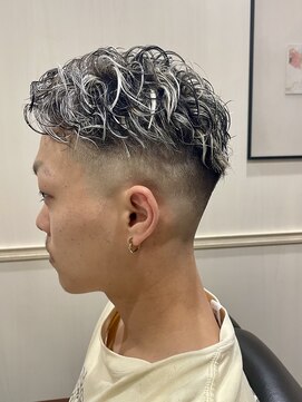 グレイスフルバーバー 赤坂見附店 極道パーマ＋メッシュ