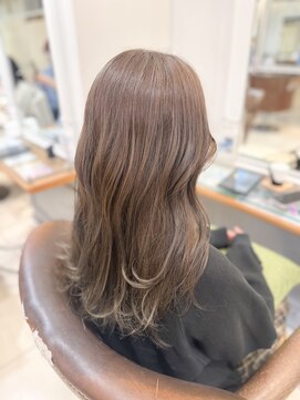 ネオリーブアイム 横浜西口店(Neolive aim) 白髪ぼかしハイライト オリーブベージュ 艶髪【横浜】k