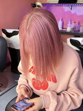 ダズリングディア(Dazzling Deer) 切りっぱなしボブ/ホワイトピンク/似合わせカット