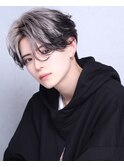 ホワイトシルバーアッシュエンドカラーツーブロセンターパート