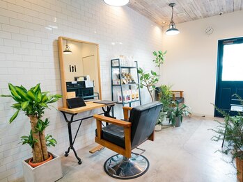 ヘアー アトリエ イチ(hair atelier iti)の写真/アットホームな雰囲気が魅力のサロン♪あなたの髪の悩みに丁寧に向き合い、理想のスタイルへ仕上げます!