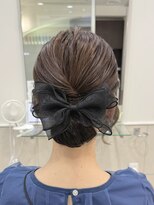 オフ(off)&nbsp;大人可愛いリボンシニヨン