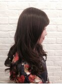 コケティッシュ&フェアリー眉上バングの甘辛ウェービーロング