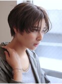 センターパートショート×ベージュアッシュ