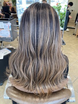 ソワンドゥブレス 瓜破店(soin de brace) 外国人風シャドールーツ