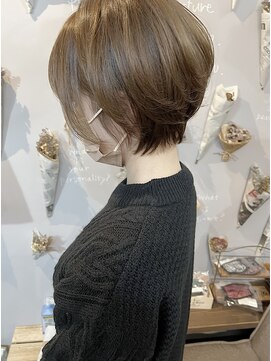 バンビ プライベート サロン(Bambi private salon) 耳掛け*おくれげ丸みショートボブ*アッシュベージュ*Bambi松平愛