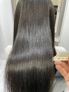 エスカーラ 表参道(THE ESCALA) @aidaman321/ゆるふわロング/センターパート/スイートAライン