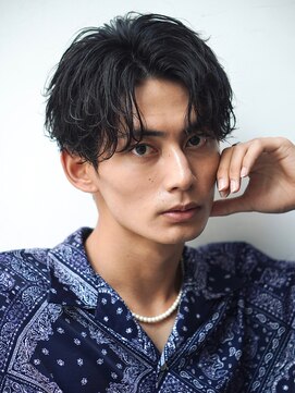 オーシャントーキョー 渋谷神南(OCEAN TOKYO) 黒髪緩めパーマセンターパート