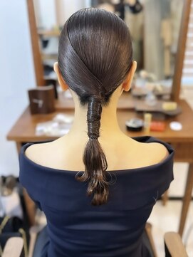 ヘアセット&メイク専門店 カスミ(Kasumi) タイトローポニー