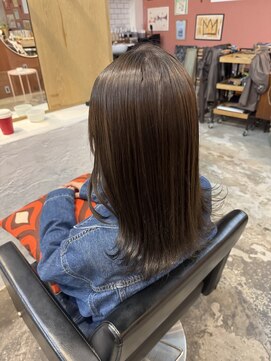 チャプター 問屋町(chapter) 透明感ケアカラーオリーブベージュ顔まわりレイヤーカット韓国