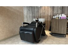 シャンプー台もリラックスいただけます！