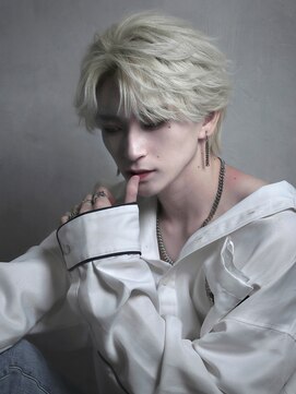 ホワイトブロンドフェザー