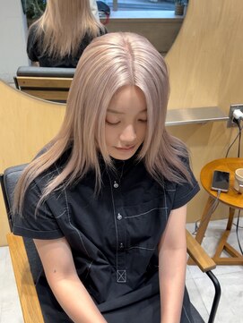 スタン 渋谷(Stam) ミルクティーベージュ/艶カラー/ベージュヘア/ハイトーン渋谷