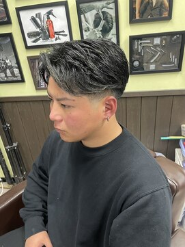 アトム(ATOM) センターパート/テイパーフェード