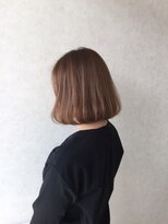 ヴィフ ヘアアンドデザイン(Vif hair&design)&nbsp;ヌーディベージュとデザインカラー×内巻きボブ