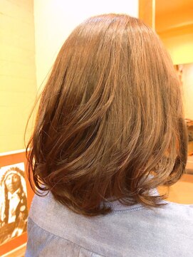 サンレイズ(SUN RAYS) ミディアムボブ