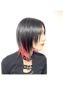 プランクスター(prankster) [prankster]インナーカラー赤とピンクのツートンウルフカット