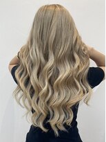 ローレン(Rollen)&nbsp;☆エクステでショートからロングに上品ブロンドカラー☆
