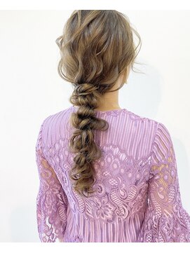 ヘアセット&メイク専門店 カスミ(Kasumi) 編み下ろし