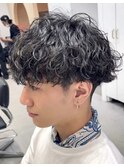 波巻きスパイラルパーマツーブロックメンズマッシュ栄