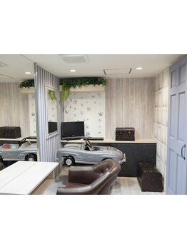 【錦糸町/個室利用も無料！】個室でお子様はNETFLIX見ながら一緒にリラックスしたサロンタイムを！