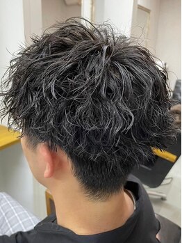 ピークス 西川口東口(PEQSS)の写真/骨格・髪質・ライフスタイルに合わせたスタイル提案で、好印象&清潔感UP！【カット＋パーマ¥5,980～】