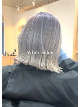 アヴァンセスパスリードット(Avance Spa three.) White color