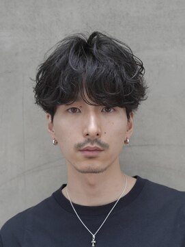 フィフス トウキョウ (fifth TOKYO) 緩めシャドウパーマヘアツイストスパイラルパーマ縦落ちパーマ