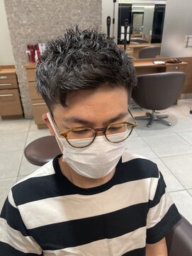 クォーターシーズンズ 茗荷谷(QUARTER SEASONS) メンズパーマベリーショート