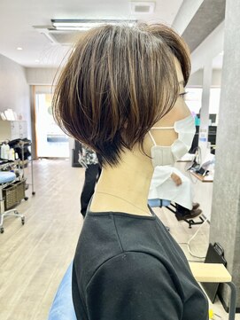 ピックアップ(ｐｉｃｋ ｕｐ) 白髪ぼかしマッシュショート