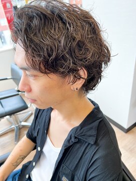 ウェイビーエフティフィフス 横浜西口(WAVEY ft.fifth) 波巻きスパイラルパーマセンターパート波巻きパーマツーブロック