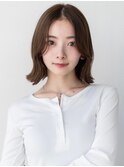 20代30代レイヤーボブ外ハネミディアムナチュラルカラー小顔