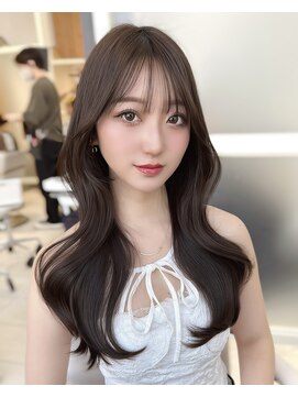 アフロートリノ(AFLOAT Leino) 大人可愛い韓国ヘア　レイヤーカット　顔まわりシースルーバング