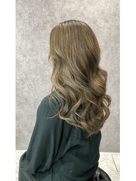 ダイアモンズ(DIAMONDS) ~大人綺麗なオリーブカラー~