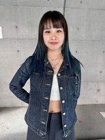 毛先デザインカラーディープブルーヘア