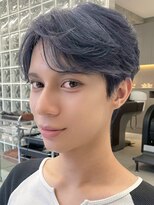 サンクマーケット 渋谷(cinq MARKET)&nbsp;渋谷ブリーチカラーシルバーアッシュブルーカラーセンターパート