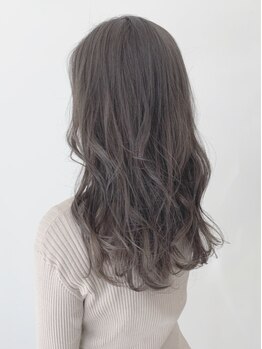 トリート 妙典店(TREAT)の写真/伸ばしかけのヘアでも変化をつける☆程よい抜け感×柔らかい印象の褒められStyleに♪_妙典