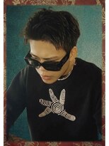 キリン(Ki★Lin.)&nbsp;エッジを効かせた無造作ツーブロ×かき上げショート