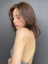 ネイヴィル オモテサンドウ(navile omotesando) カーキベージュのやわらかミディアム20代30代前髪