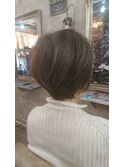 ショートボブ