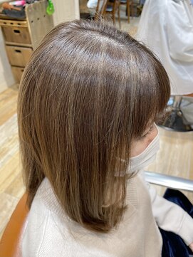 ネオリーブエム(Neolive em;) 透明感UP☆ブリーチ入りハイライト☆