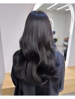 ジーナ 渋谷駅前(Zina)&nbsp;shion グレーを使って暗髪可愛いダークグレーカラー